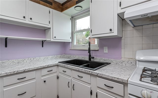 3900 Bonita Dr, Hampton, PA 15101