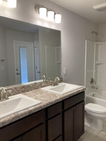 6 OLIVE CIRCLE LOOP, Ocala, FL 34472