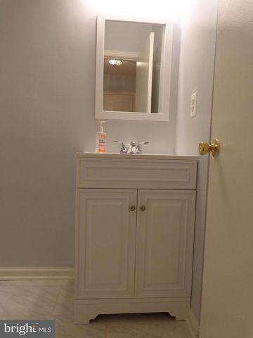 5565 PEPPERCORN DR, Burke, VA 22015