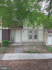 5565 PEPPERCON DR, Burke, VA 22015