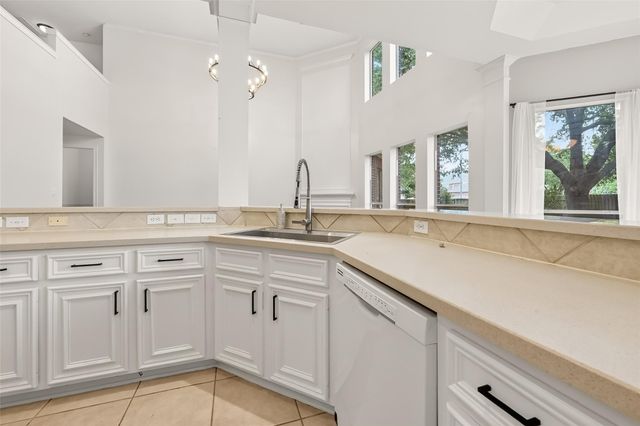 1322 Kirby Lake Court, Richmond, TX 77406