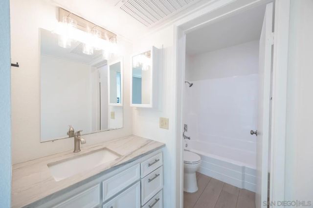 5704 BALTIMORE DRIVE 304, La Mesa, CA 91942