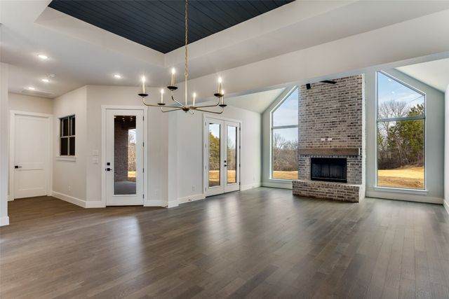 521 Aermotor Loop, Weatherford, TX 76085