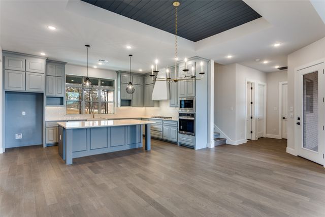 521 Aermotor Loop, Weatherford, TX 76085