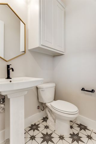 521 Aermotor Loop, Weatherford, TX 76085