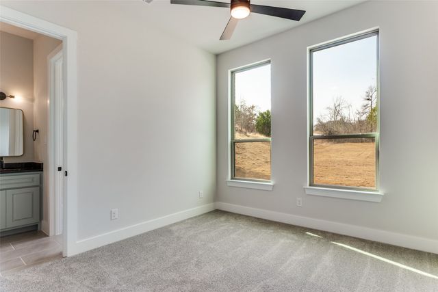 521 Aermotor Loop, Weatherford, TX 76085