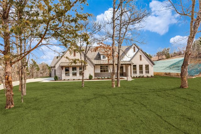 521 Aermotor Loop, Weatherford, TX 76085