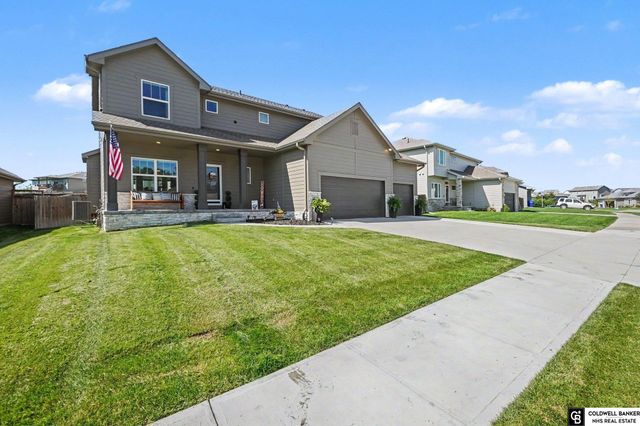 13710 S 54 Street, Papillion, NE 68133