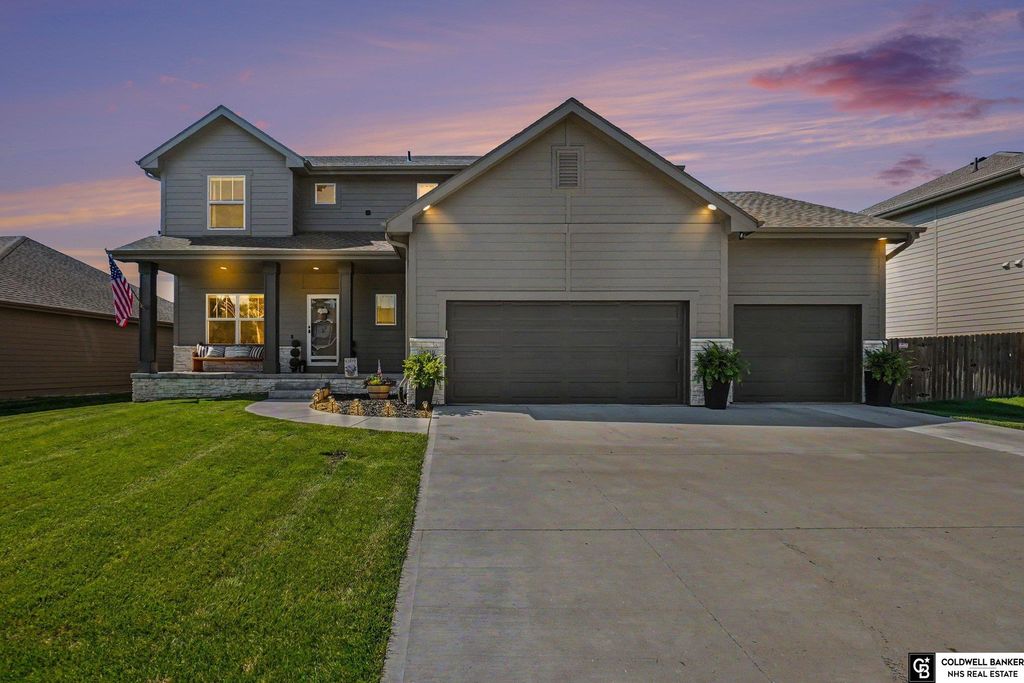 13710 S 54 Street, Papillion, NE 68133