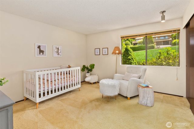 14724 SE 49th Street, Bellevue, WA 98006