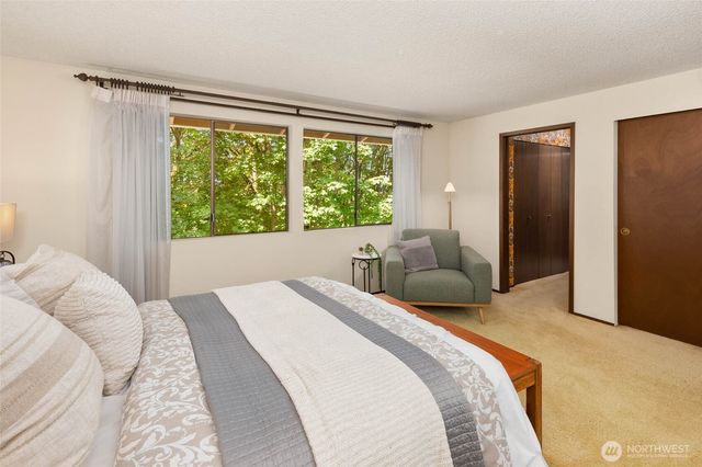 14724 SE 49th Street, Bellevue, WA 98006