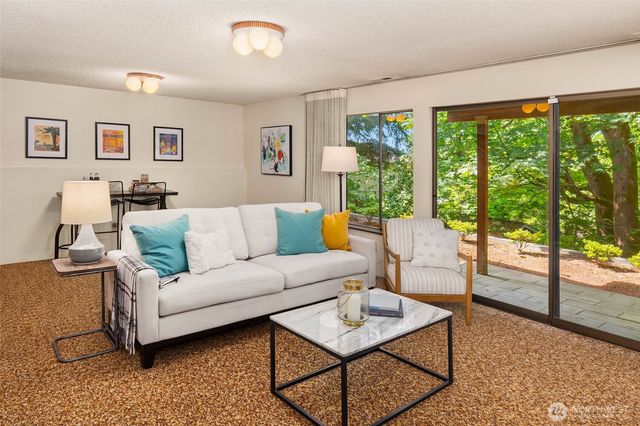 14724 SE 49th Street, Bellevue, WA 98006