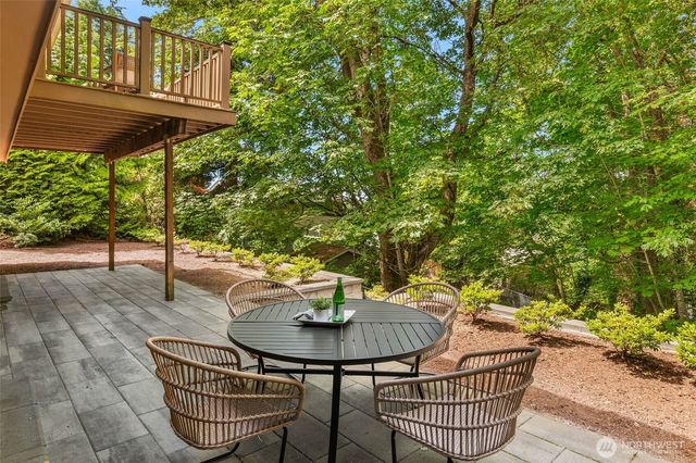 14724 SE 49th Street, Bellevue, WA 98006