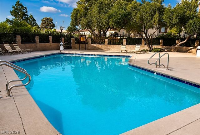 4338 Caliente Street 12, Las Vegas, NV 89119