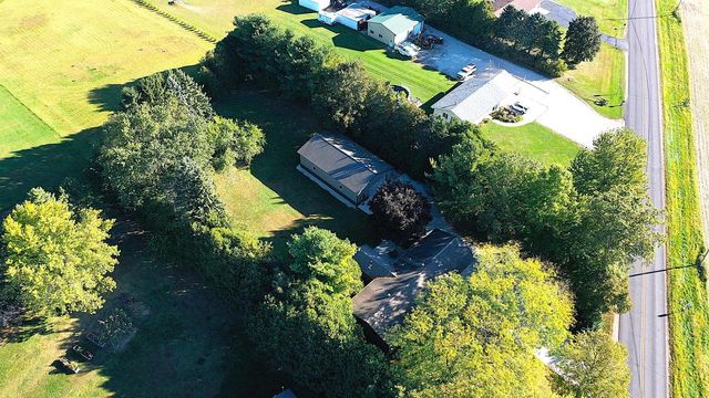 W1758 Spring Prairie ROAD, Burlington, WI 53105