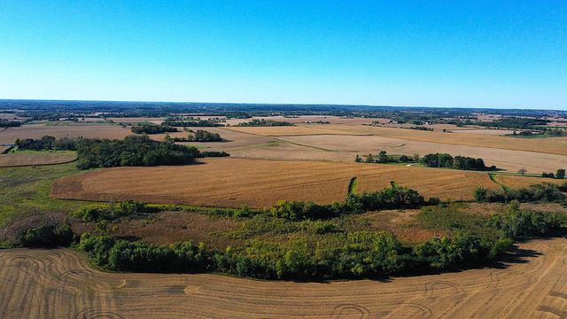 W1758 Spring Prairie ROAD, Burlington, WI 53105