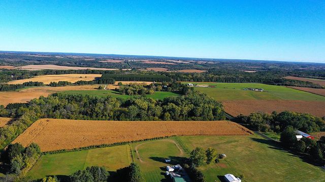 W1758 Spring Prairie ROAD, Burlington, WI 53105