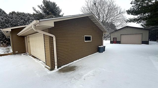 W1758 Spring Prairie ROAD, Burlington, WI 53105