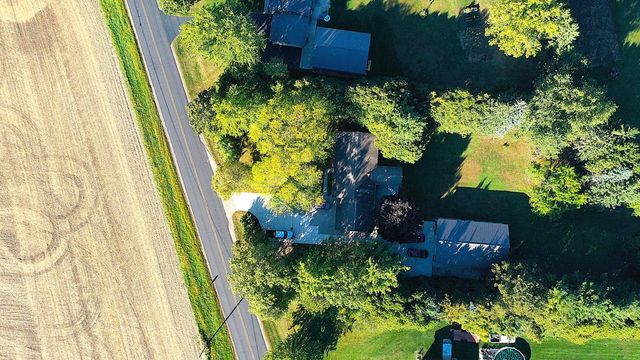 W1758 Spring Prairie ROAD, Burlington, WI 53105