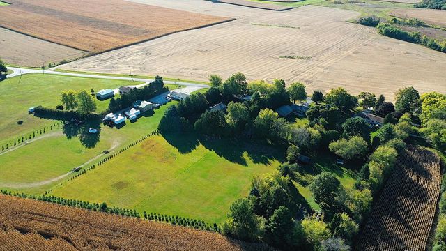 W1758 Spring Prairie ROAD, Burlington, WI 53105