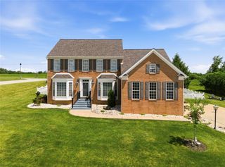518 Southfield Dr, Hempfield Twp, PA 15601