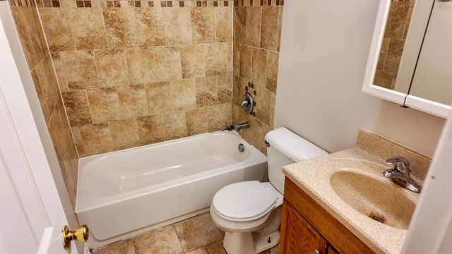 4700 Salem Court, Richton Park, IL 60471