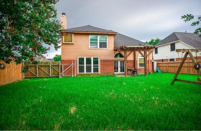 10407 Redwood Drive, Baytown, TX 77523