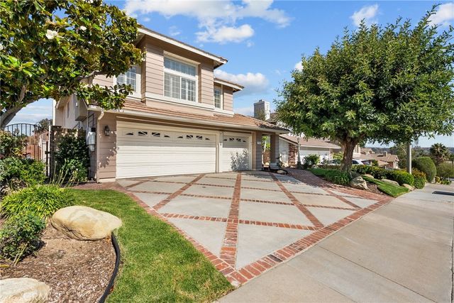 28350 Welfleet Lane, Saugus, CA 91350
