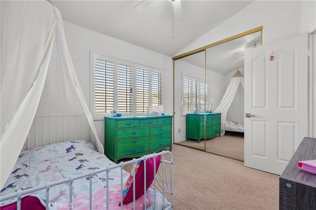 28350 Welfleet Lane, Saugus, CA 91350