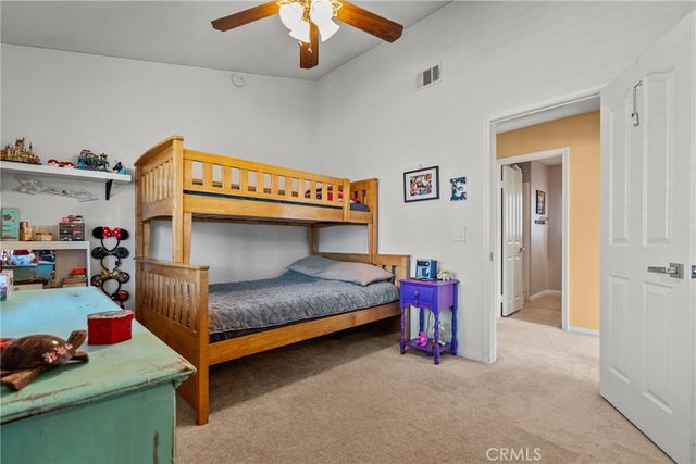 28350 Welfleet Lane, Saugus, CA 91350