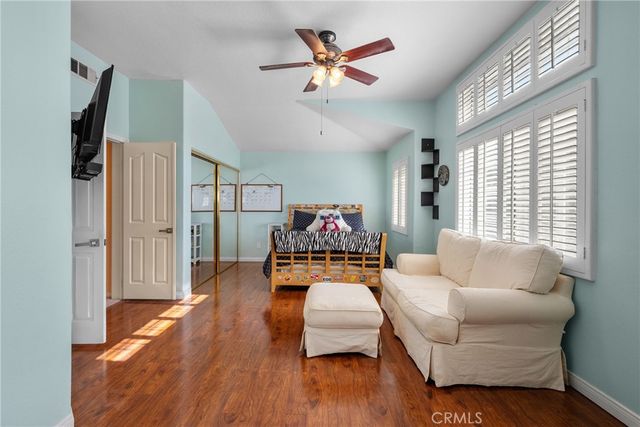 28350 Welfleet Lane, Saugus, CA 91350