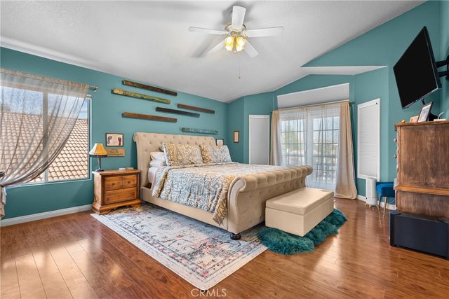 28350 Welfleet Lane, Saugus, CA 91350