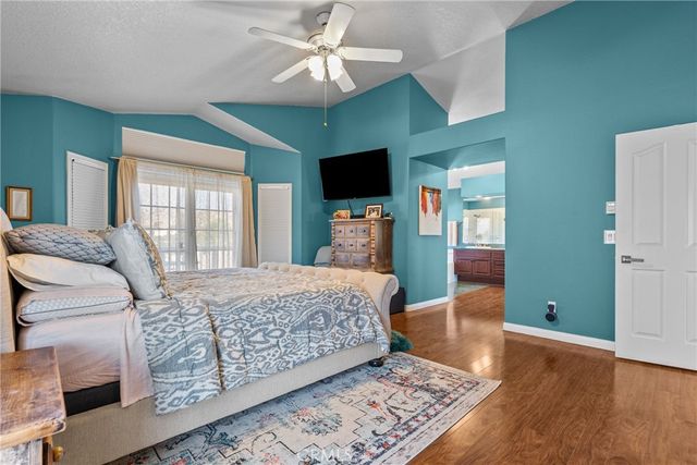 28350 Welfleet Lane, Saugus, CA 91350