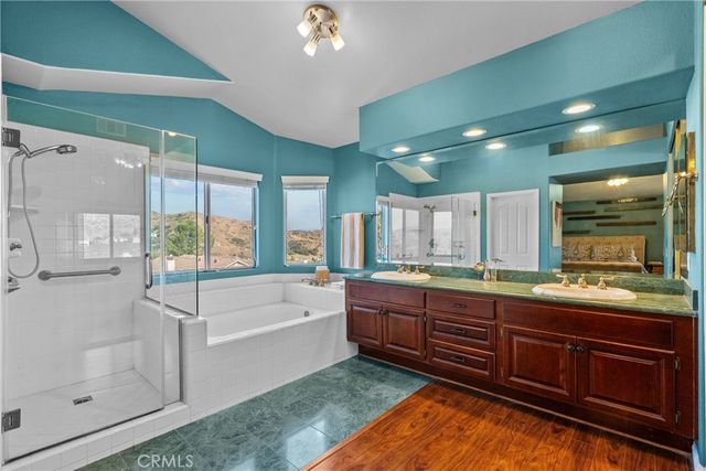 28350 Welfleet Lane, Saugus, CA 91350