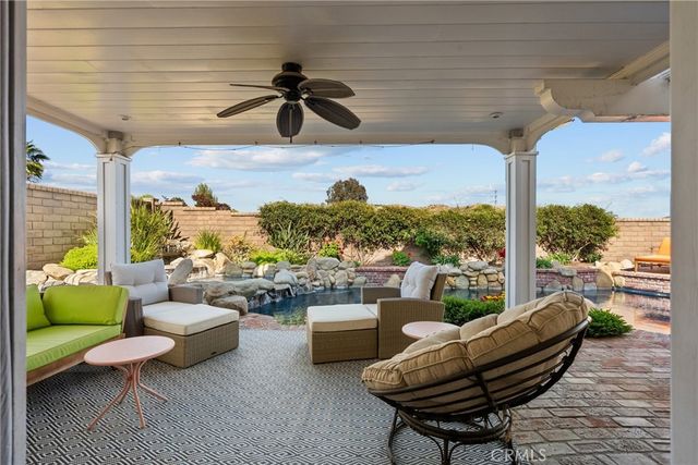 28350 Welfleet Lane, Saugus, CA 91350