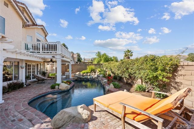 28350 Welfleet Lane, Saugus, CA 91350