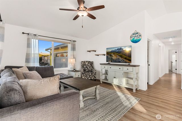 1110 Ocean Shores Boulevard SW, Ocean Shores, WA 98569