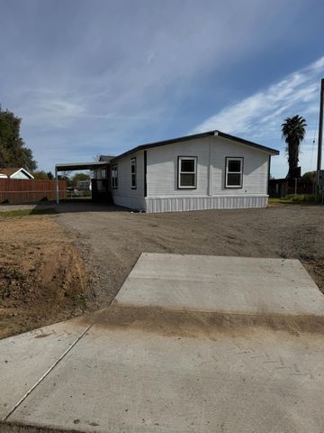 28640 Ward Street, Madera, CA 93638