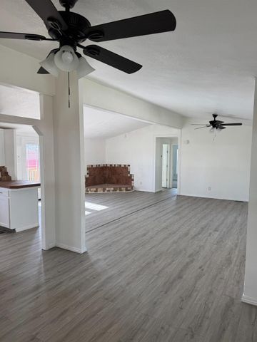 28640 Ward Street, Madera, CA 93638