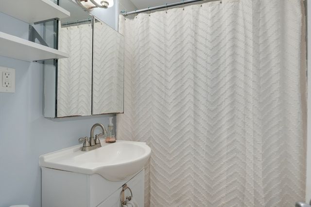 66 Channing Rd 66, Belmont, MA 02478