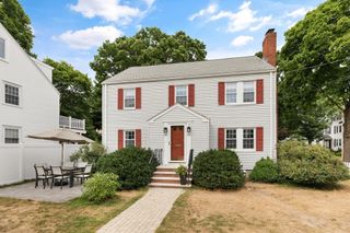 66 Channing Rd 66, Belmont, MA 02478