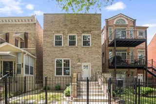 4244 S Prairie Avenue, Chicago, IL 60653