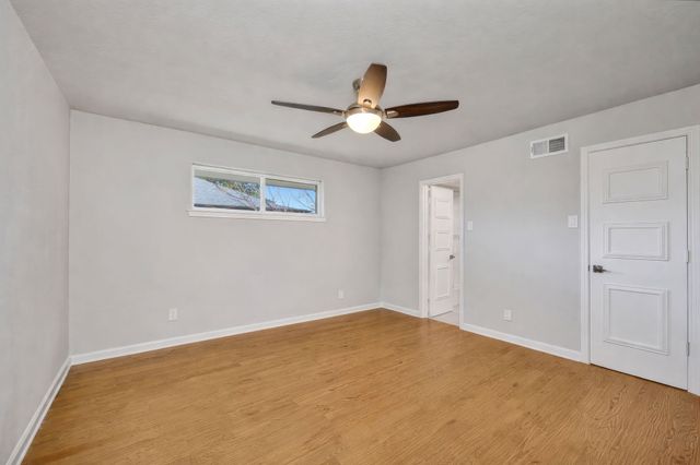 4566 Thunder Road, Dallas, TX 75244