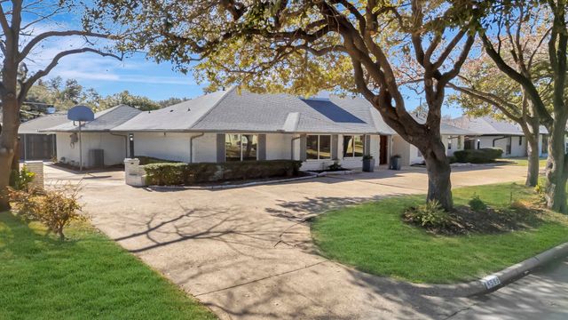 4566 Thunder Road, Dallas, TX 75244