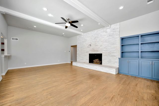 4566 Thunder Road, Dallas, TX 75244