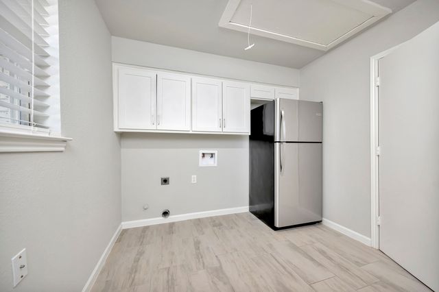 4566 Thunder Road, Dallas, TX 75244