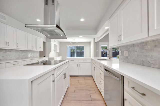 4566 Thunder Road, Dallas, TX 75244