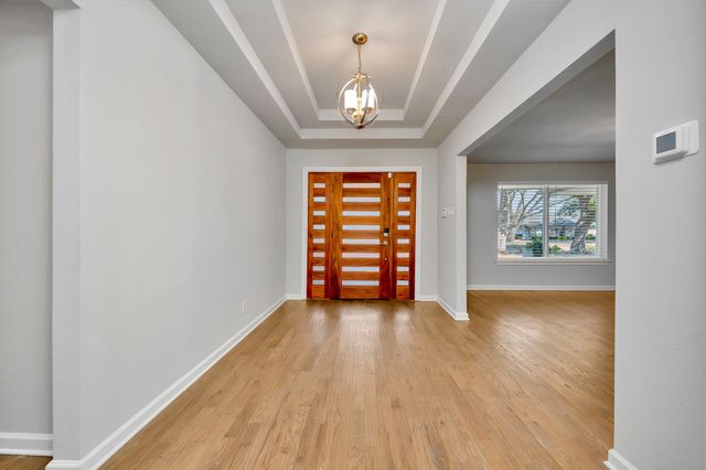 4566 Thunder Road, Dallas, TX 75244