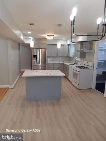 649 HERNDON PKWY, Herndon, VA 20170