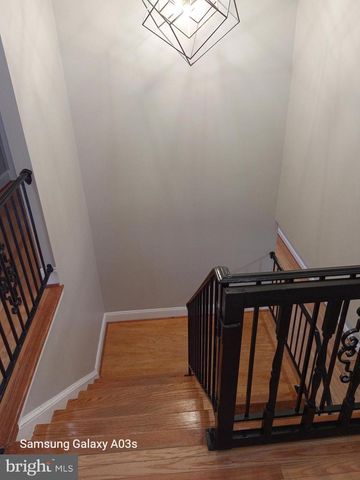 649 HERNDON PKWY, Herndon, VA 20170